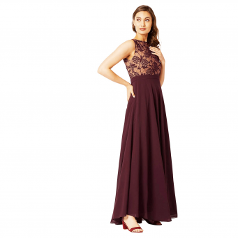 على الموضة للنساء